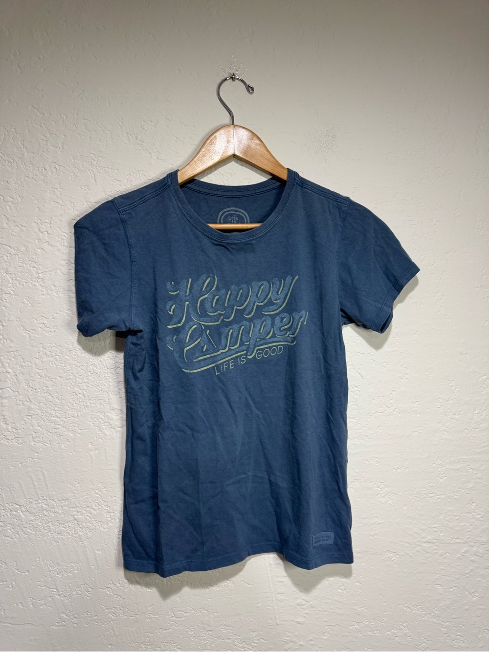 Life Is Good "Happy Camper" Graphic T-Shirt Blue XS